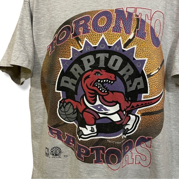 Vintage 1994 Toronto Raptors T-Shirt - Picture 2 of 5